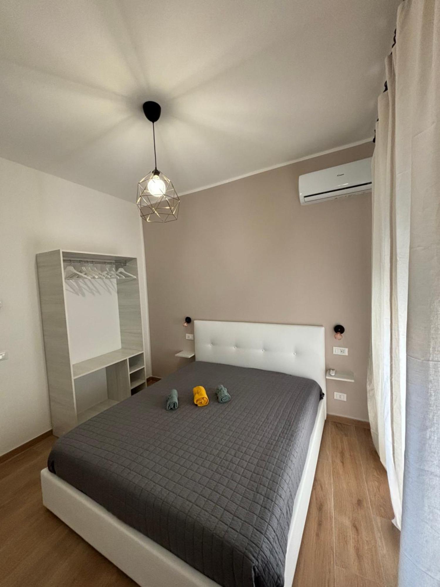 Perni Rooms Palermo Esterno foto